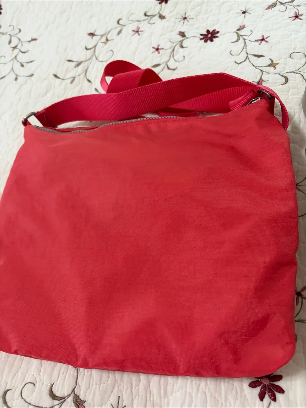 Baggallini Red and Taupe Lightweight Crossbody Duo